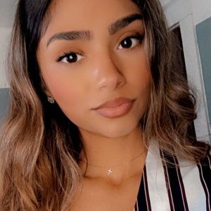 Meet your Posher, Breanna